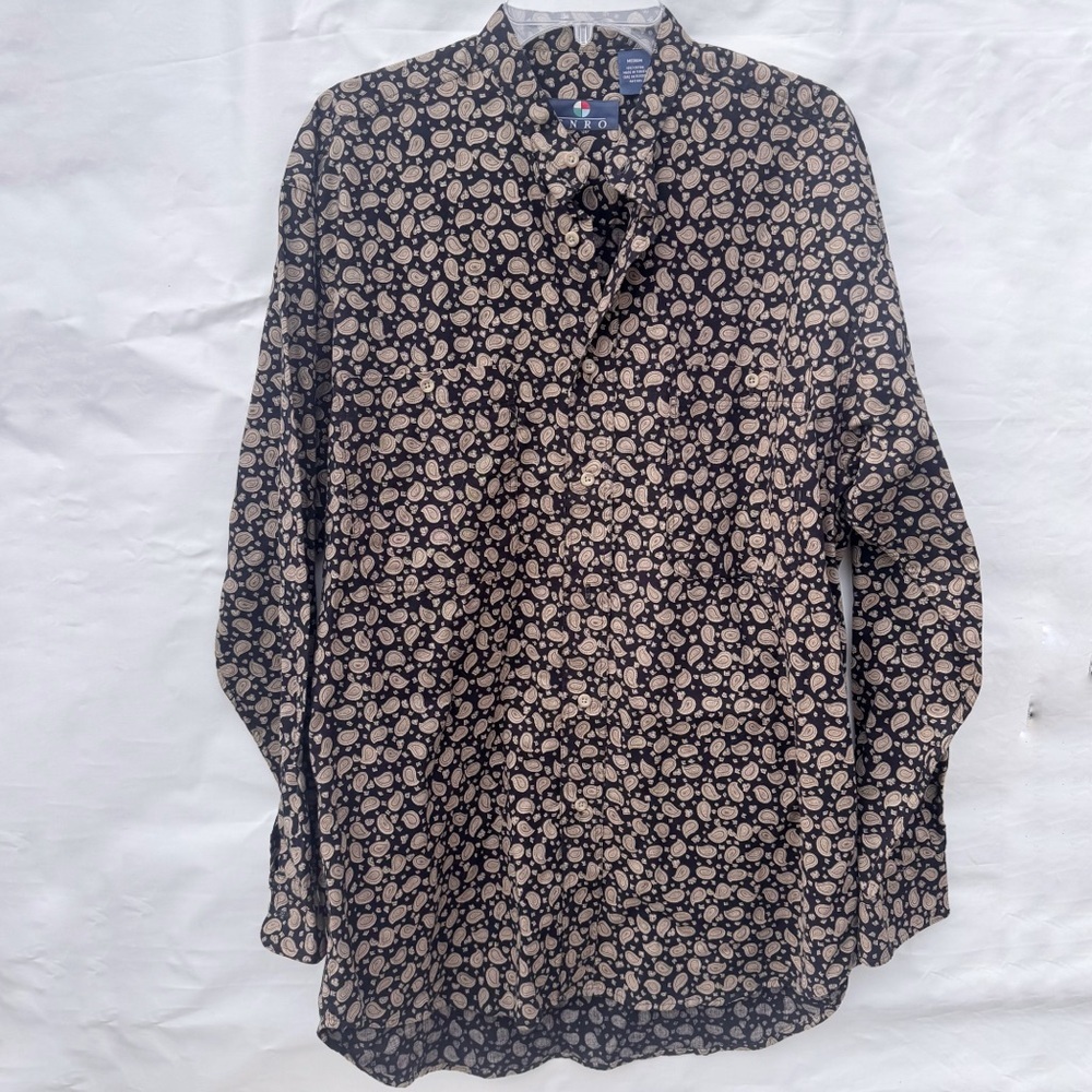 Enro // black, tan paisley print button down shirt size medium z26